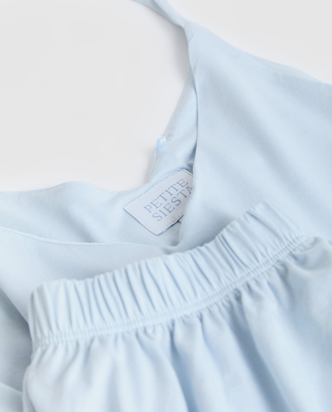 Pyjama bleu à bretelles courtes pour femme